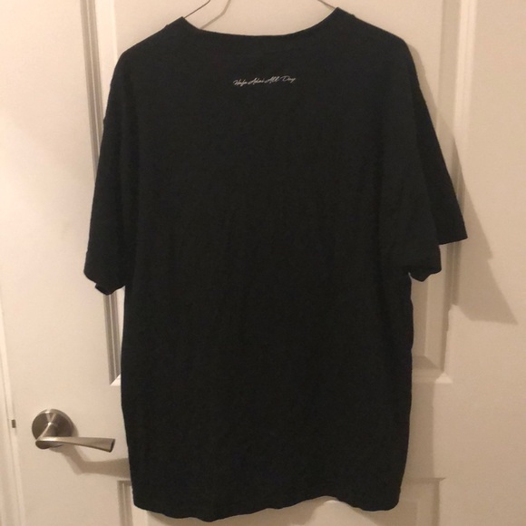 Kicks Hawaii Guam Box logo tee - Picture 2 of 3